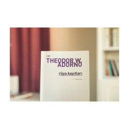Adorno’dan Rüya Kayıtları